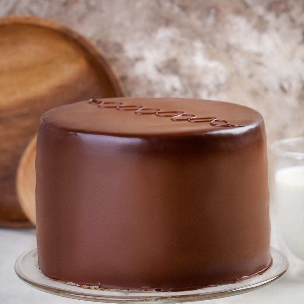 Chocolate Milk Slice Sponge Cake by Oleksandr Trofimenkov Video Class