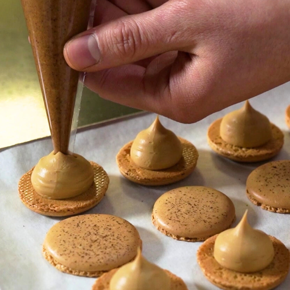 French nutty macarons