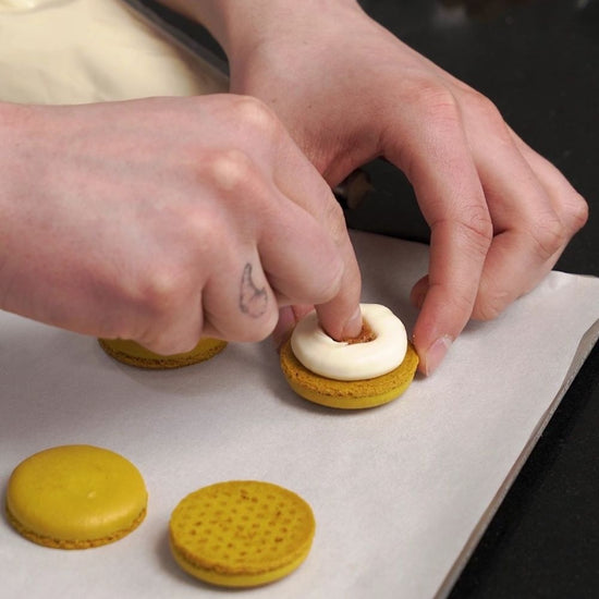 sour cream filling macarons