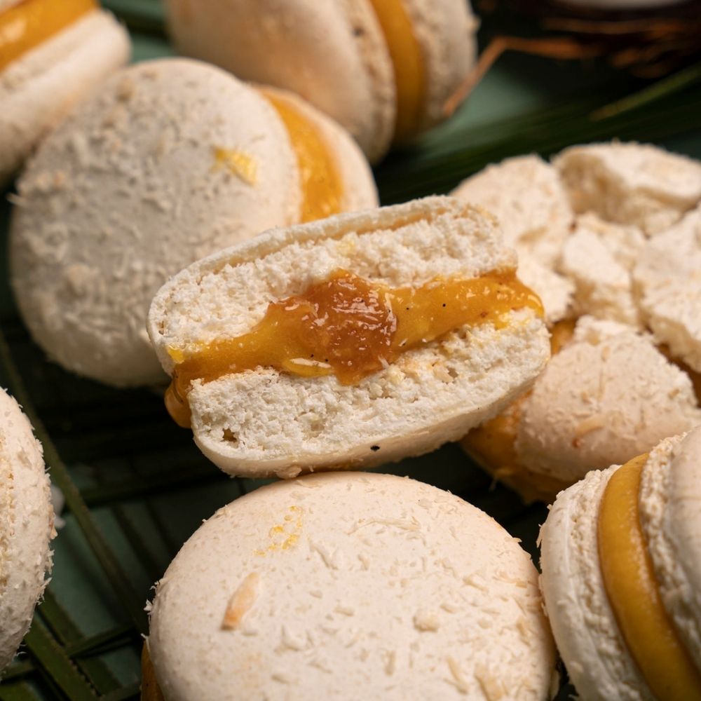 mango ganache macarons